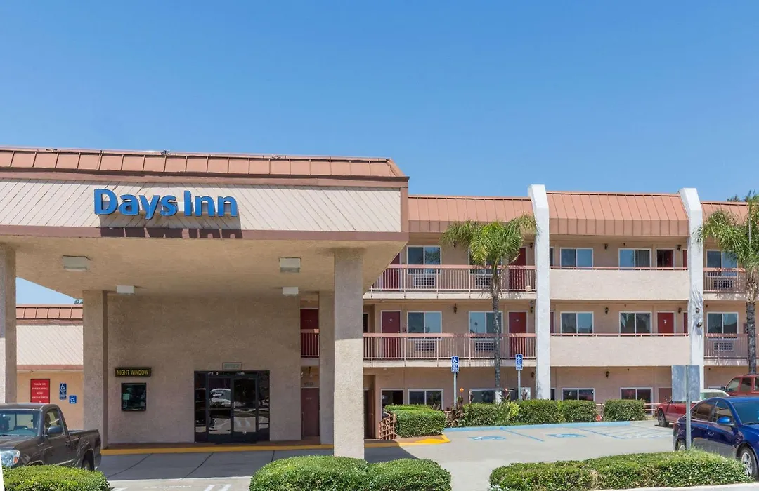 Days Inn By Wyndham Ontario Airport-1