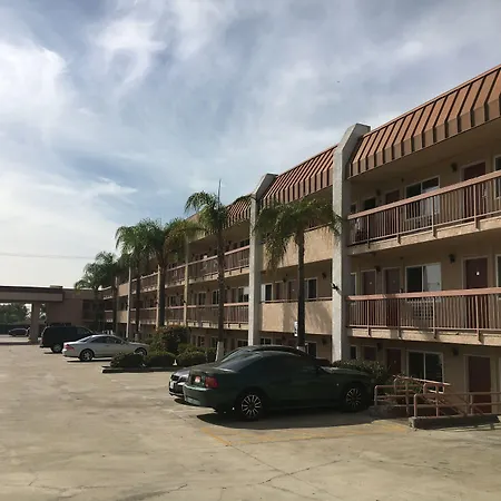 Days Inn By Wyndham Ontario Airport-2